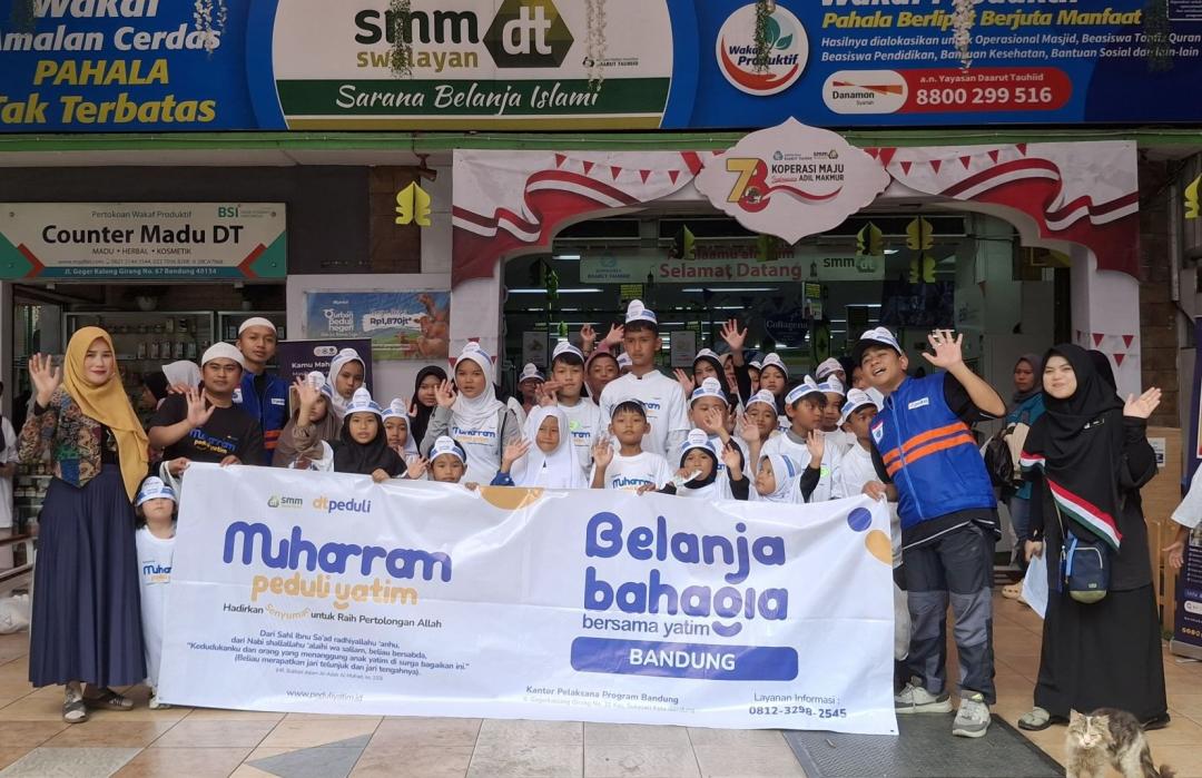 Orphaned children from Bandung enjoying a shopping trip at SMM DT Supermarket.