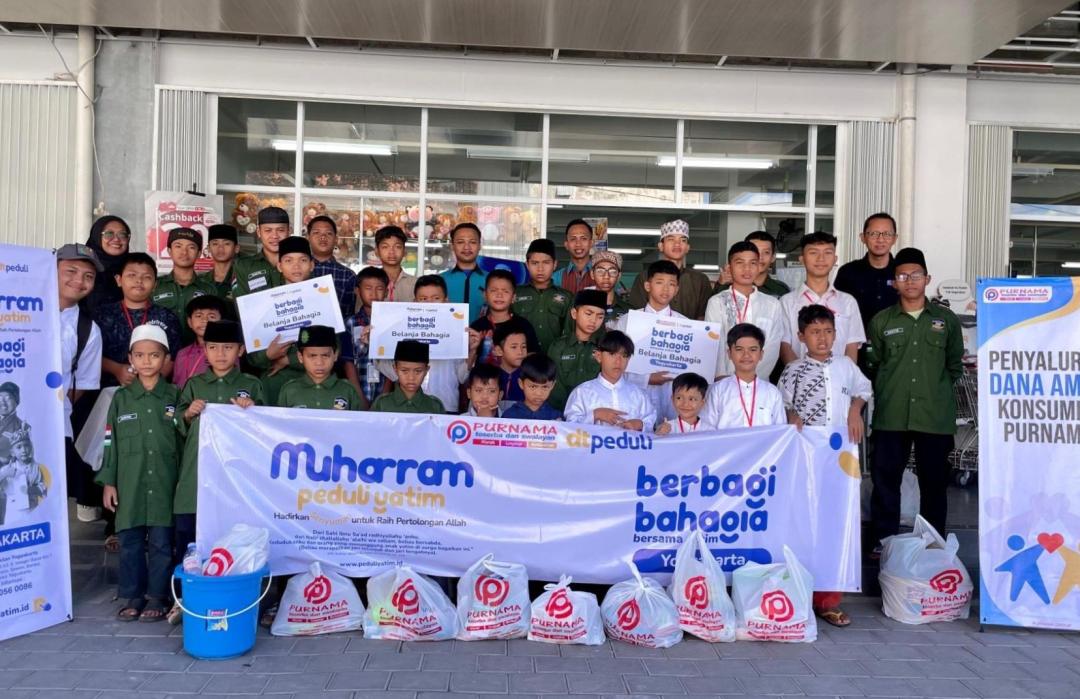 Orphaned children happily shopping for school supplies at Purnama Swalayan.