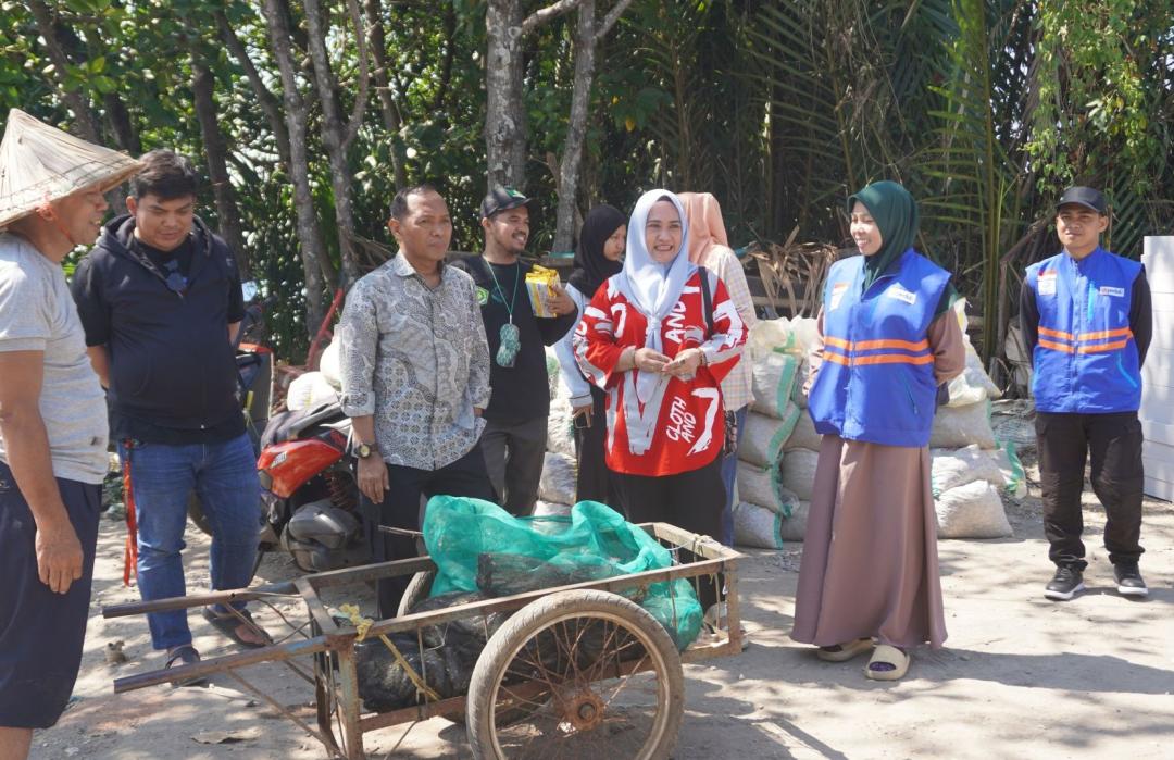Tiger prawn harvest at Lakkang Island